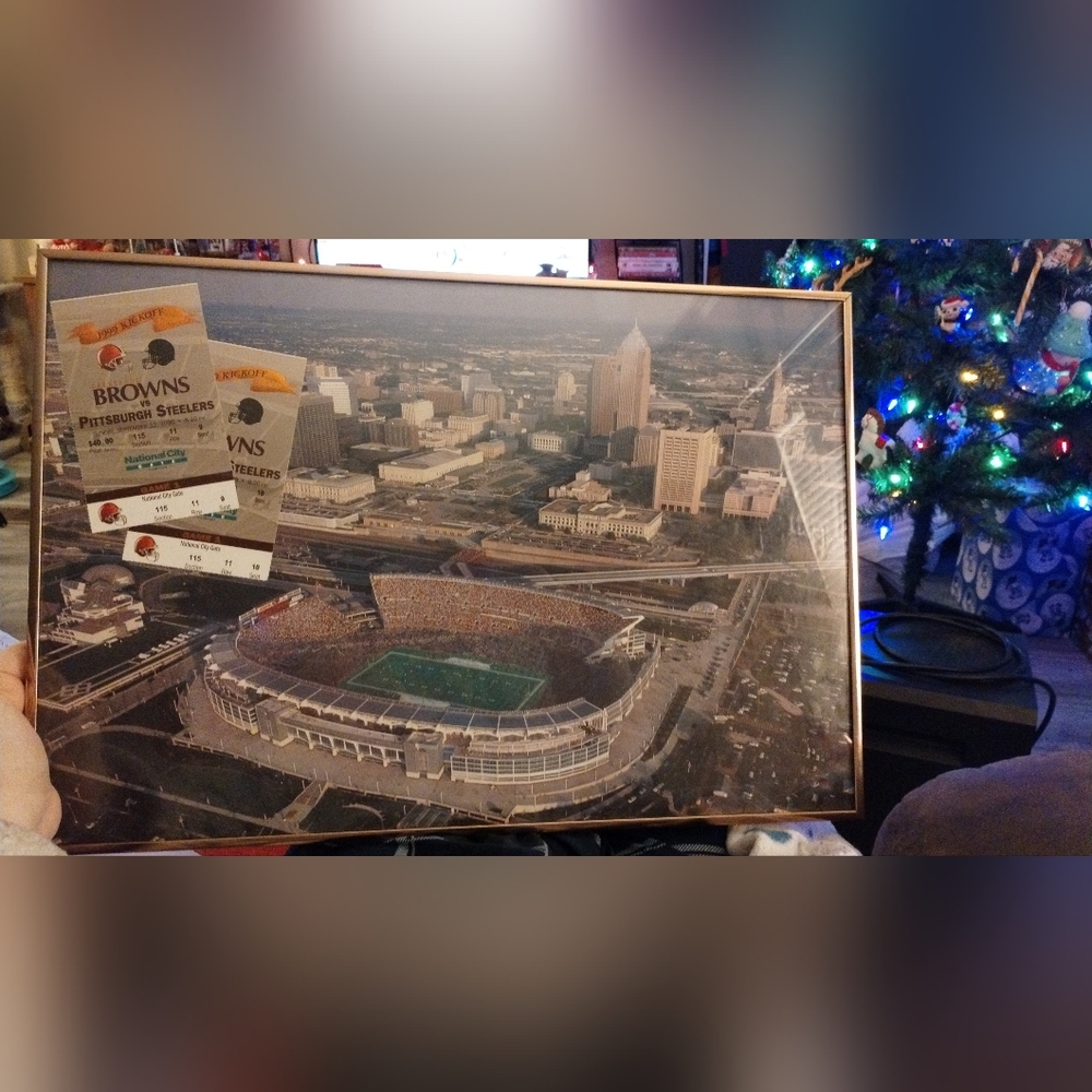 Cleveland Browns vs. Pittsburgh Steelers framed photo